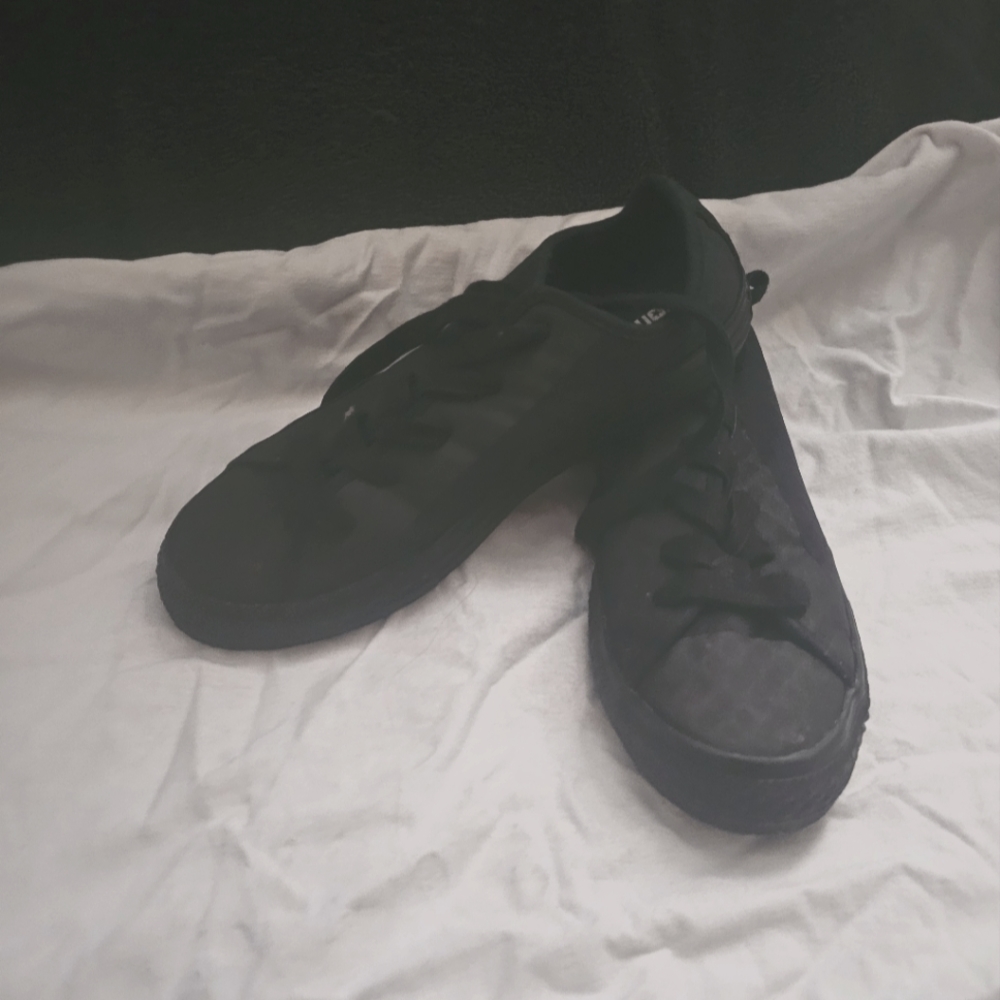 Low top converse